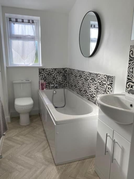 South Cottage - Garden, Views, Parking, Dogs, Cheshire, Walks, Family Adlington Extérieur photo